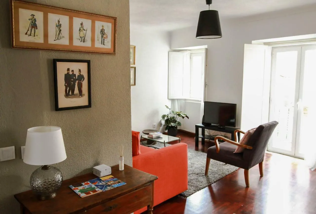 Cozy And Spacious Apartment In Graca, Lissabon